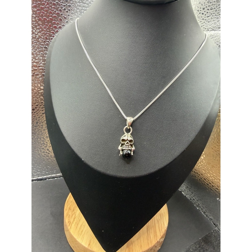 New Condition 20" Sterling Silver Onyx Skull Pendant Necklace 925 J28